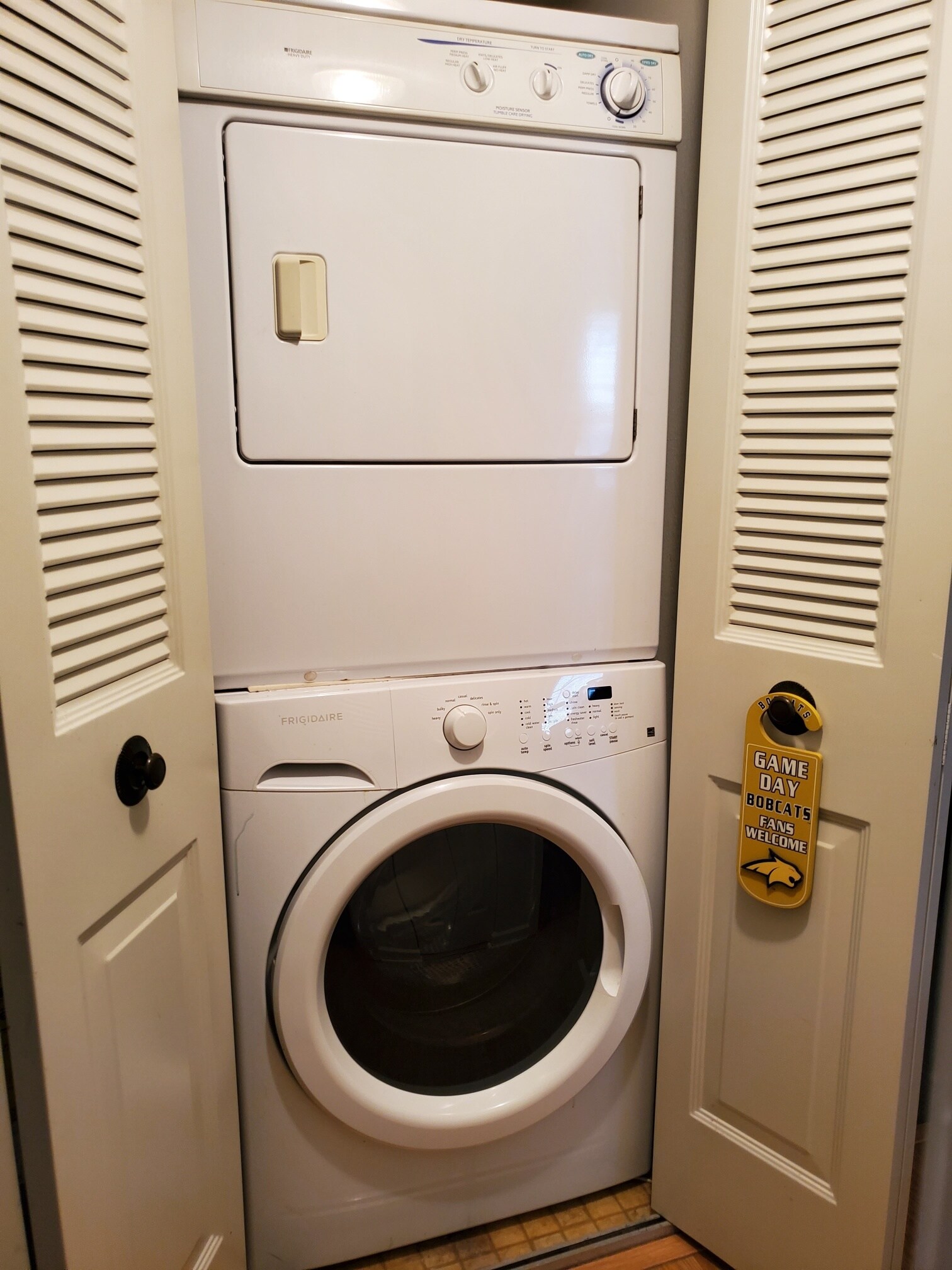 Building Photo - 1625 Thrush Ter