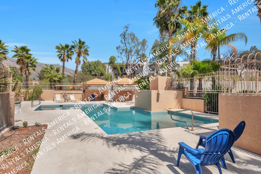 Building Photo - 5675 N Camino Esplendora