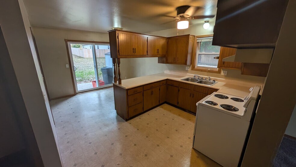 Building Photo - 3711 Mangin St