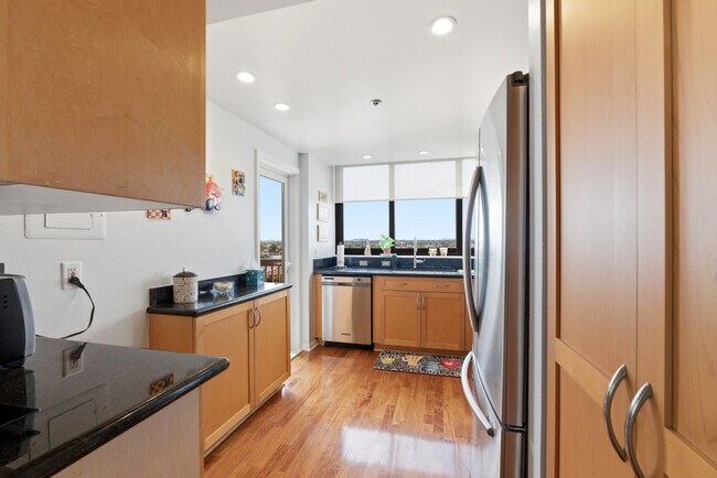 Building Photo - 1361 S Ocean Blvd