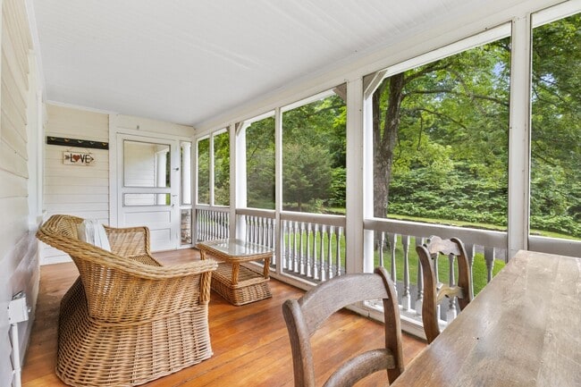 Building Photo - 281 Riversville Rd