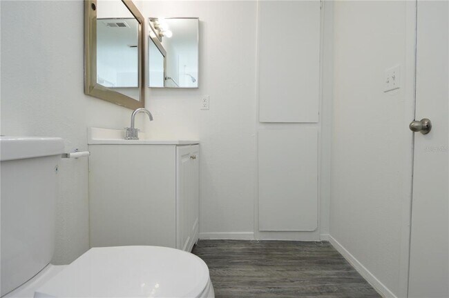 Building Photo - 5004 Castile Pl