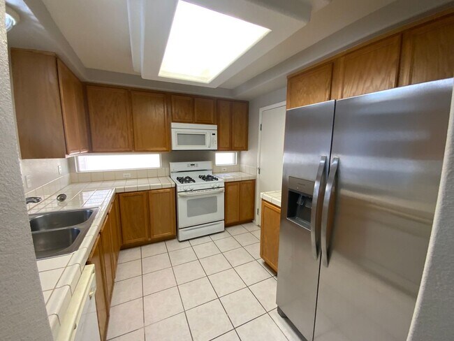 Building Photo - 10256 Grecian Laurel Ct