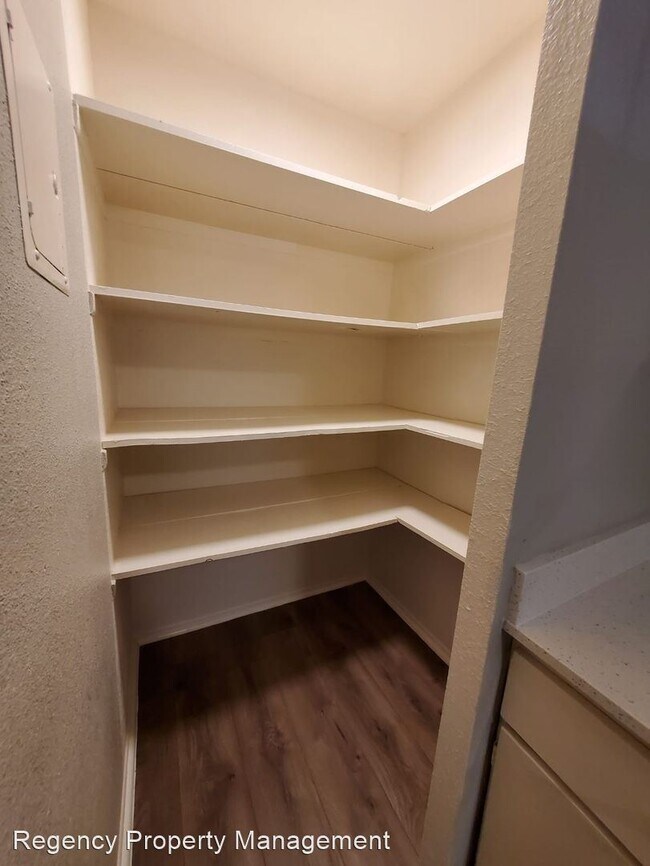 Building Photo - 14500 Roadrunner Way