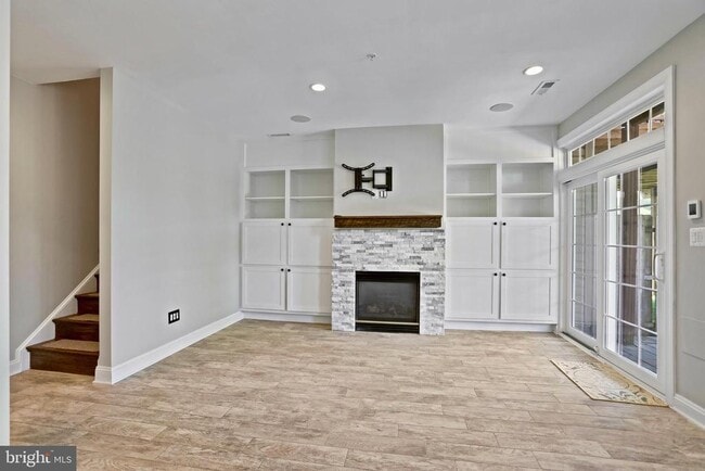 Building Photo - 42997 Mill Race Terrace