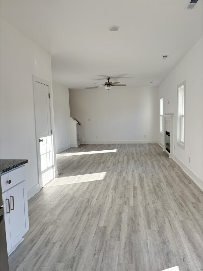 Building Photo - 131 Bourbon St