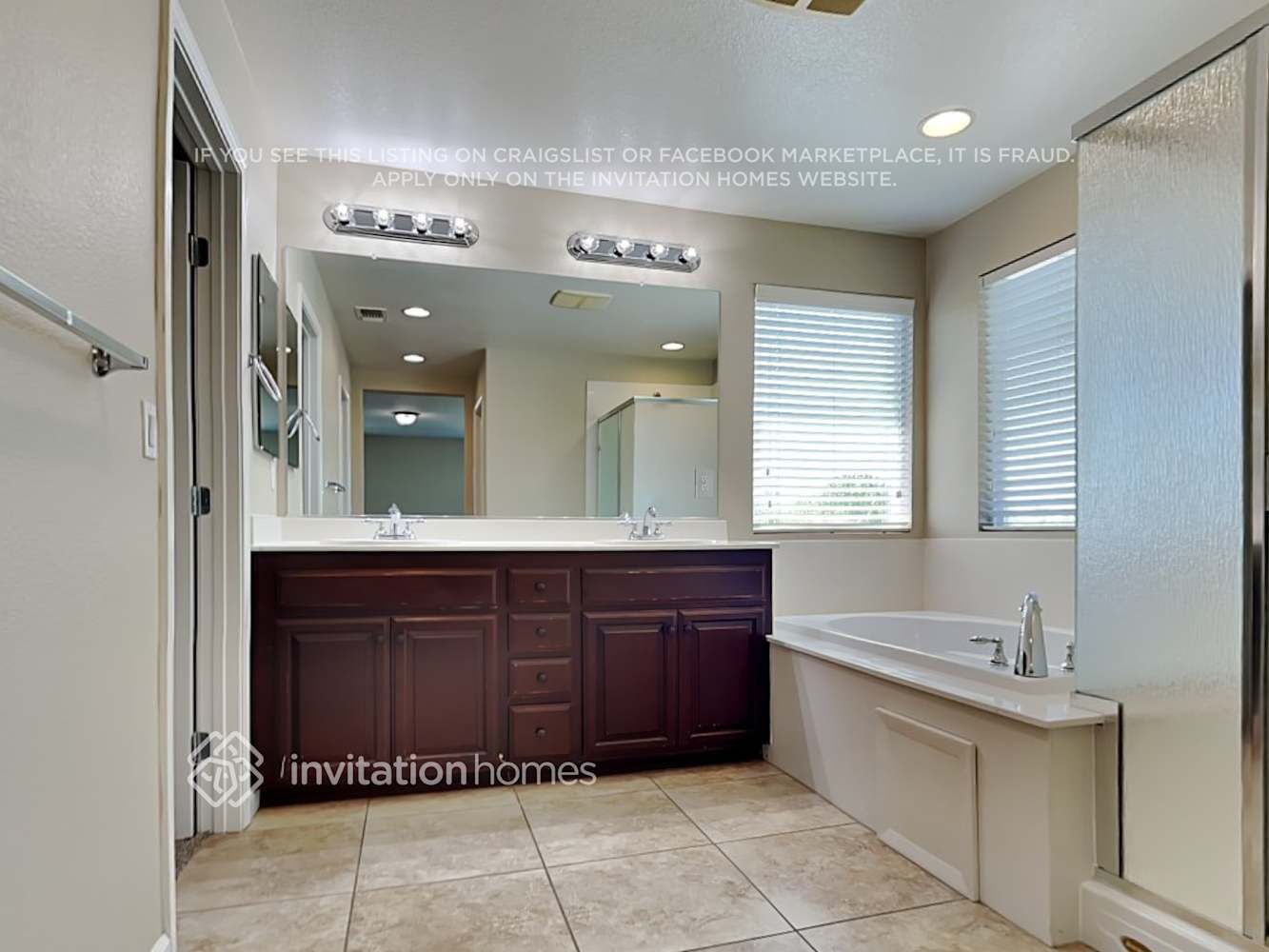 Building Photo - 4050 Martis St