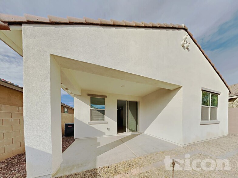 Building Photo - 13273 N 143rd Dr