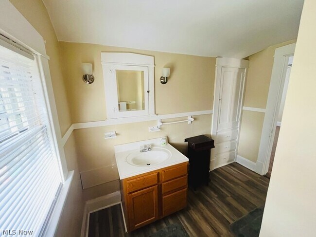 Building Photo - 3114 Neosho Rd