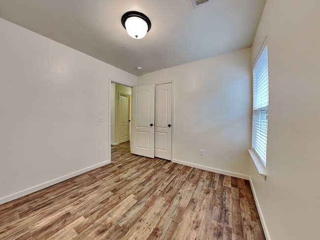 Building Photo - 2816 Sun Berry Way