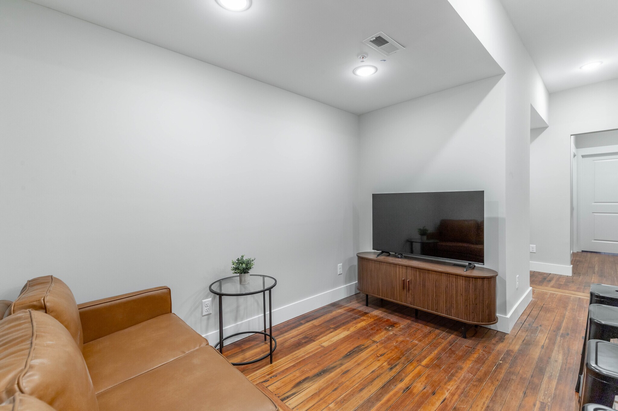 Building Photo - 1108 McCallie Ave