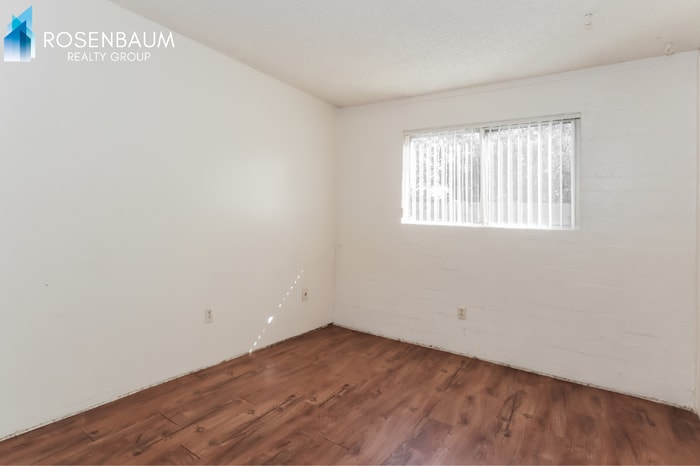 Building Photo - 1518 E Hedrick Dr