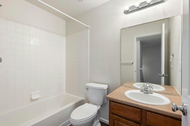 Building Photo - 2569 Shannara Grv