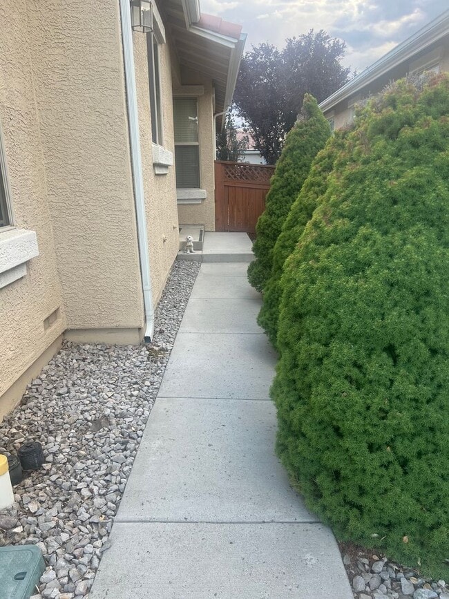 Building Photo - Toscana 55 year plus Gated Community is Sp...