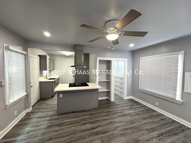 Building Photo - 1119 St Louis Ave