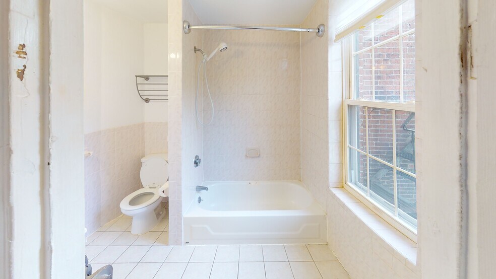 Building Photo - 35 Dwight St