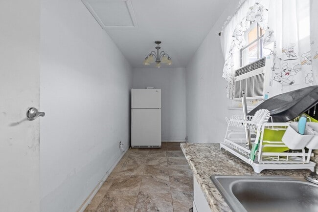 Building Photo - 1905 56th St