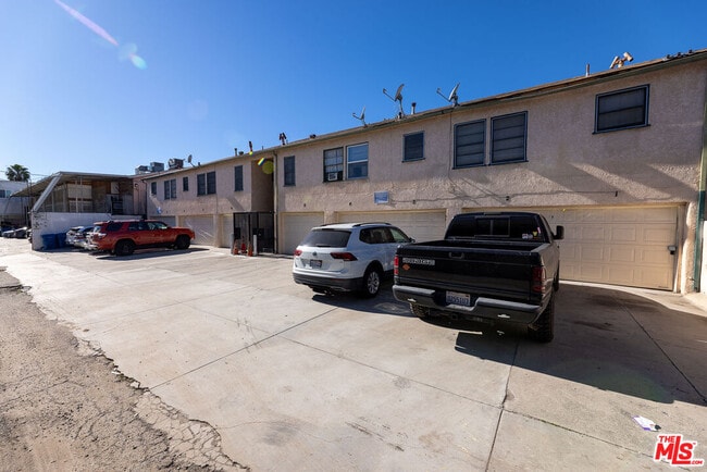 Building Photo - 1940 S Robertson Blvd