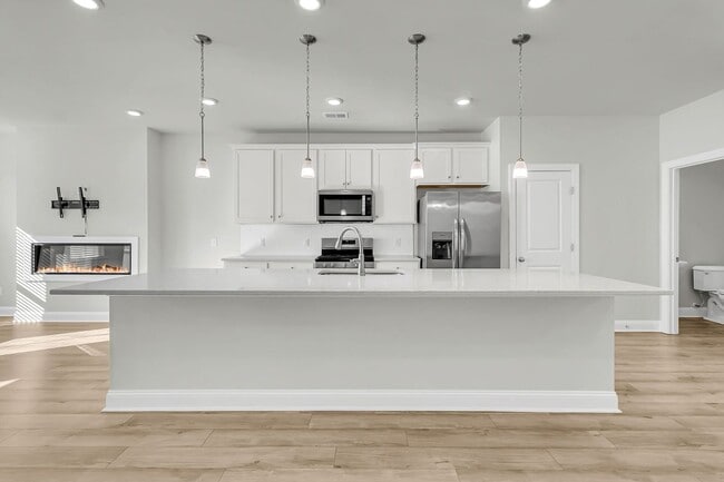 Building Photo - Gorgeous 3-Story Townhome in Park Circle | 3BR + Flex Space + Garage