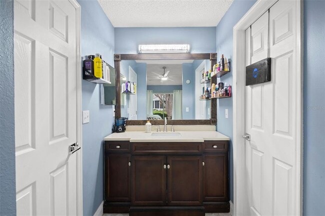 Building Photo - 713 Manchester Woods Dr