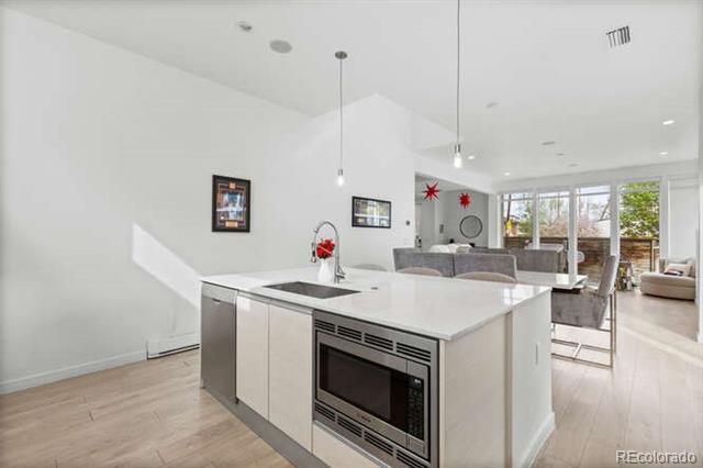 Building Photo - 1711 King St