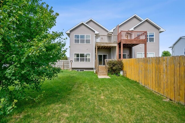 Building Photo - 77 N Park Ridge Rd