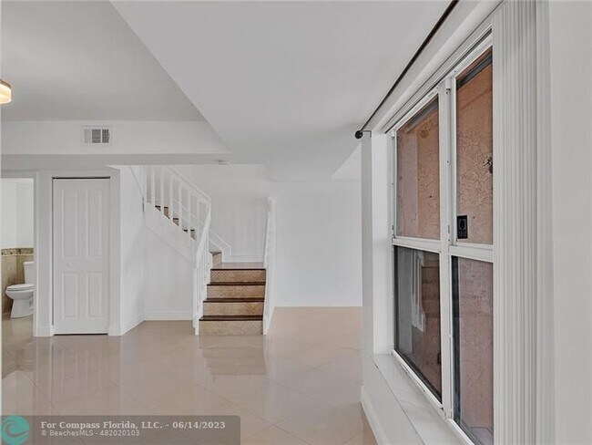 Building Photo - 3287 NW 44th St