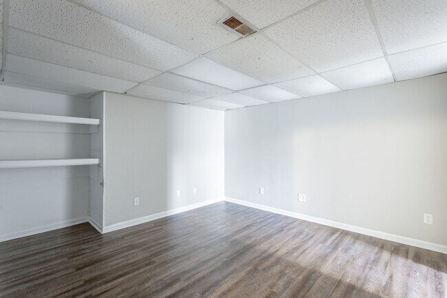 Building Photo - 5221 Old Trail