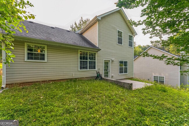 Building Photo - 2945 Highland Hill Pkwy