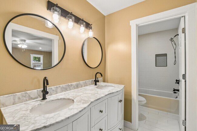 Building Photo - 2799 Brookcliff Landing NE