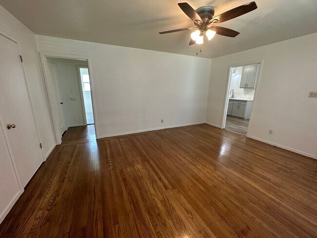 Building Photo - 4767001 /45