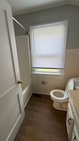 Building Photo - 4815 Lexington Blvd