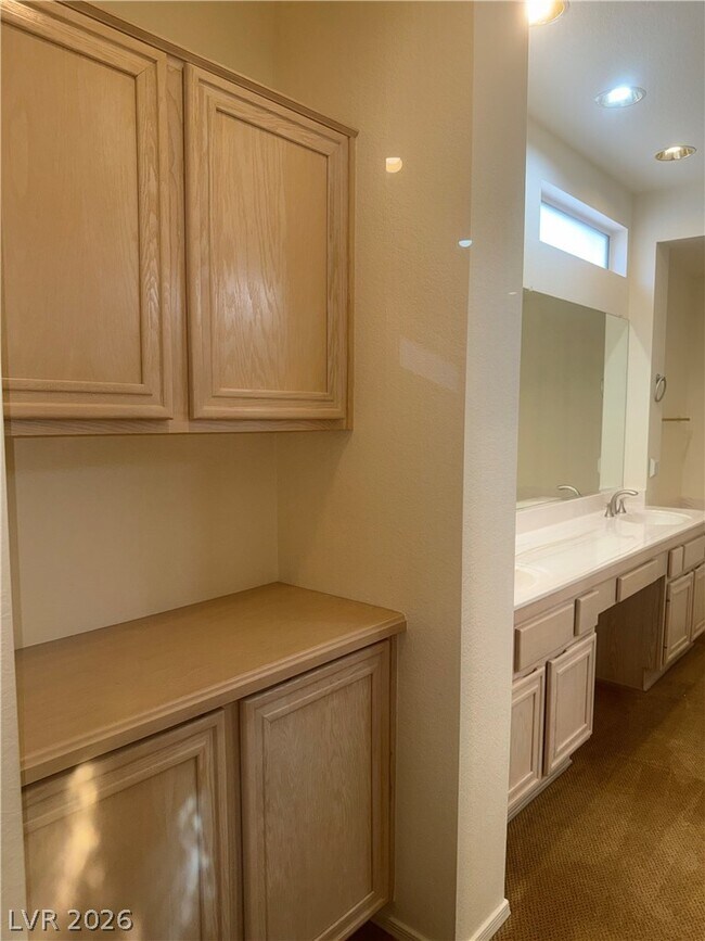 Building Photo - 8900 Kingsmill Dr