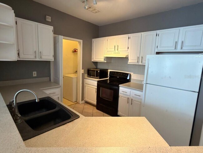 Building Photo - 2525 Maitland Crossing Way