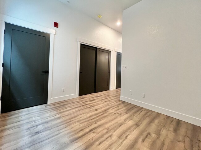 Building Photo - Newer Build in Downtown Loveland Apartments!