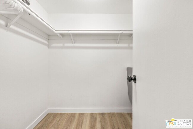Building Photo - 2230 S Palm Canyon Dr