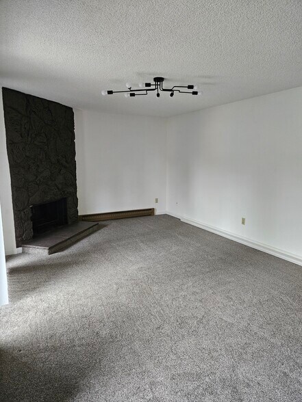 Building Photo - 32304 4th Pl S