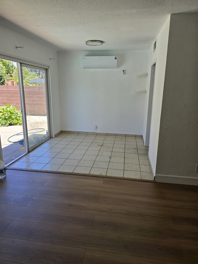 Building Photo - 13229 Schoenborn St