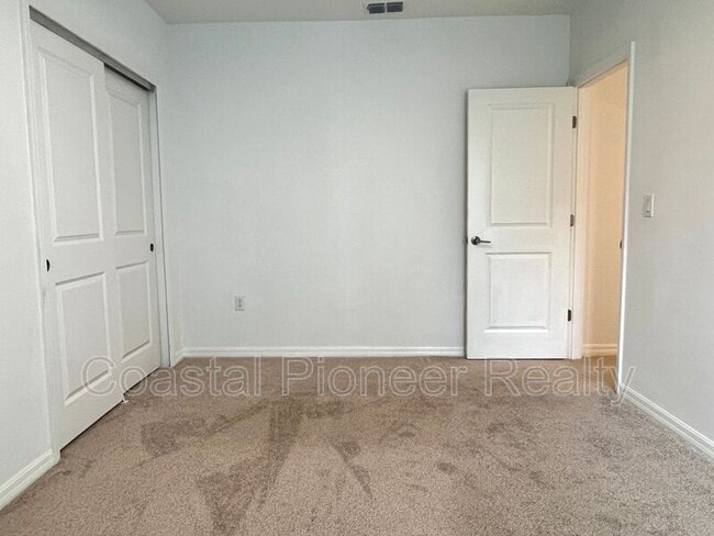 Building Photo - 5569 Tranquila Ln