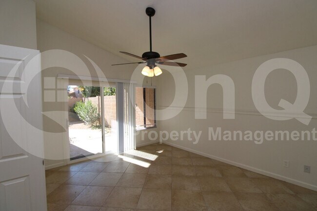Building Photo - 55 E La Vieve Ln
