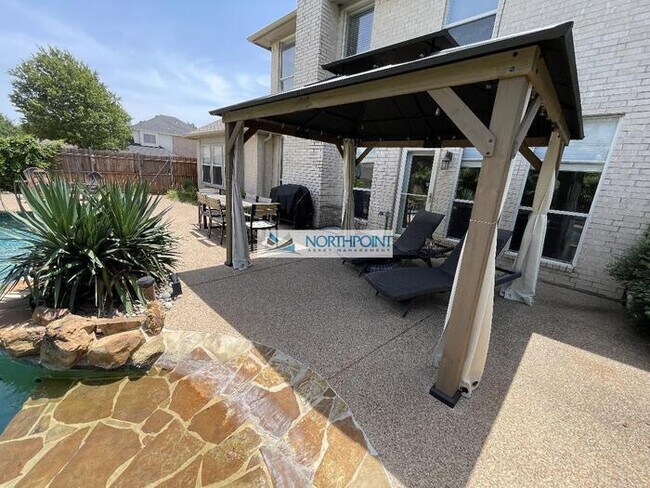 Building Photo - Stunning 4BR 2.5 BA Home w/ Private Pool + Upgrades in Hurst