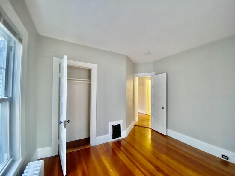 Building Photo - 9 Eustis St