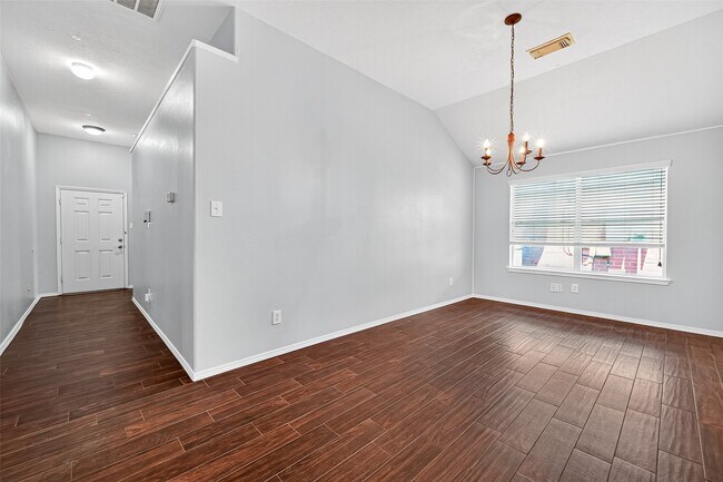 Building Photo - 2611 Floral Bloom Way