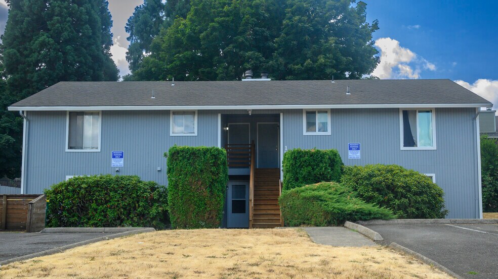 Building Photo - 12400 SW Gingham Ln