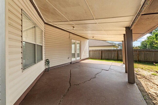 Building Photo - 1704 Matagorda Dr