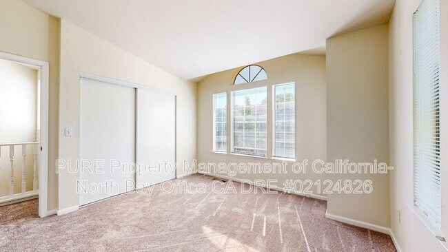 Building Photo - 520 Laurel Grove Cir