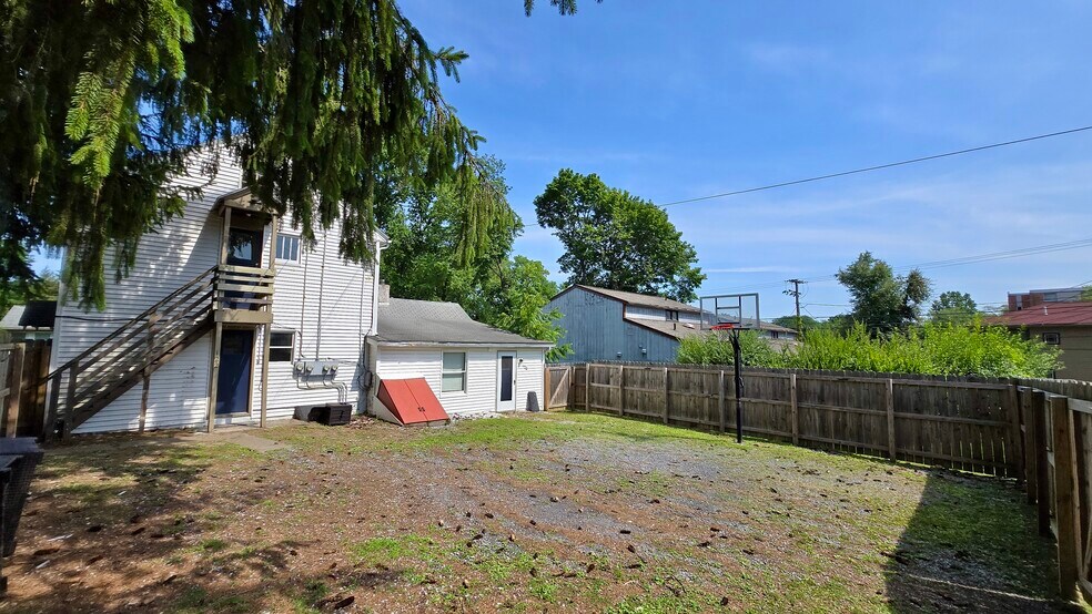 Shared Fenced Backyard - 122 Logan Ave