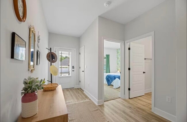 Building Photo - 2047 Hansel Hl Dr