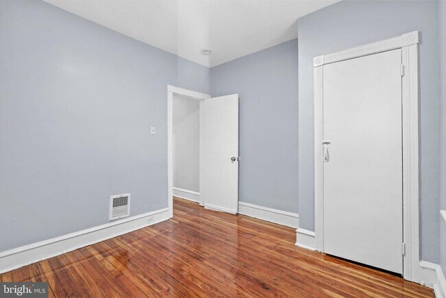 Building Photo - 1619 S Conestoga St