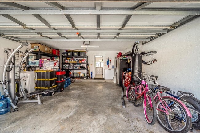Building Photo - 9420 NW 18th Pl